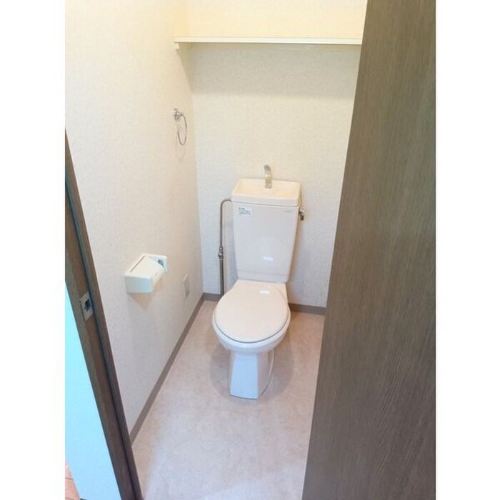 物件内観写真14　(トイレ)