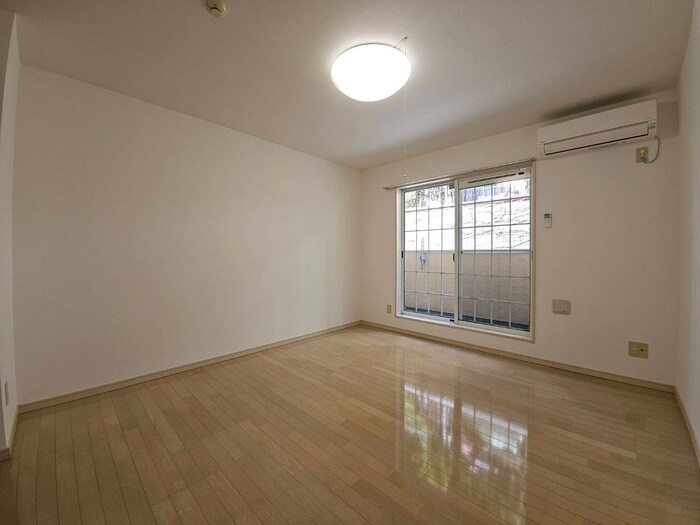 物件内観写真17　(居室)