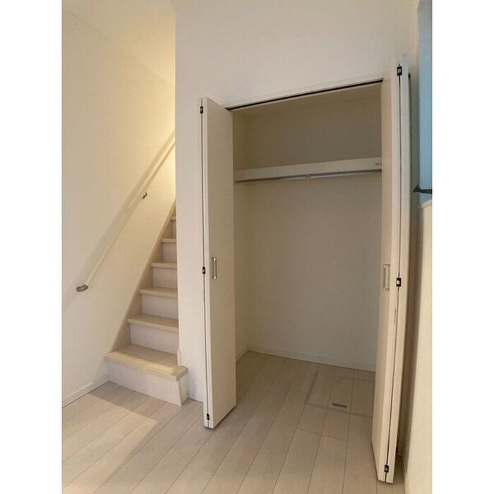 物件内観写真15　(収納)