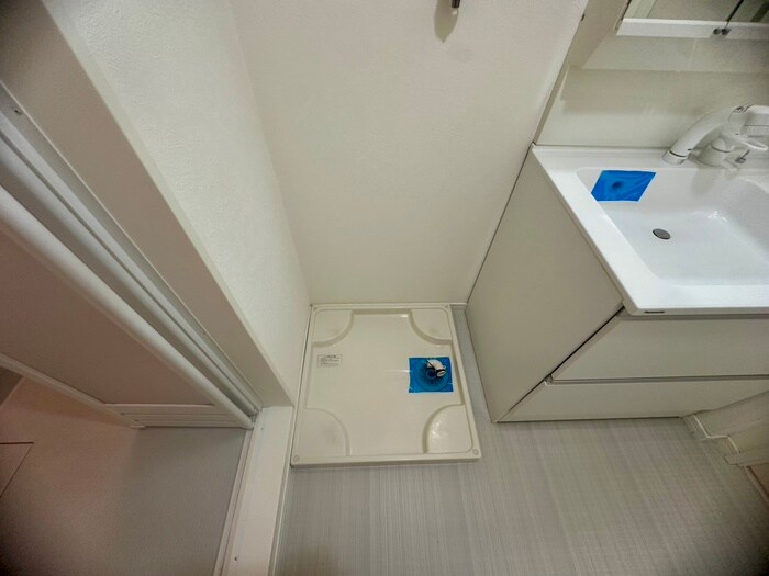 物件内観写真17　(洗濯機置場)