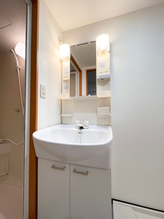 物件内観写真13　(洗面)