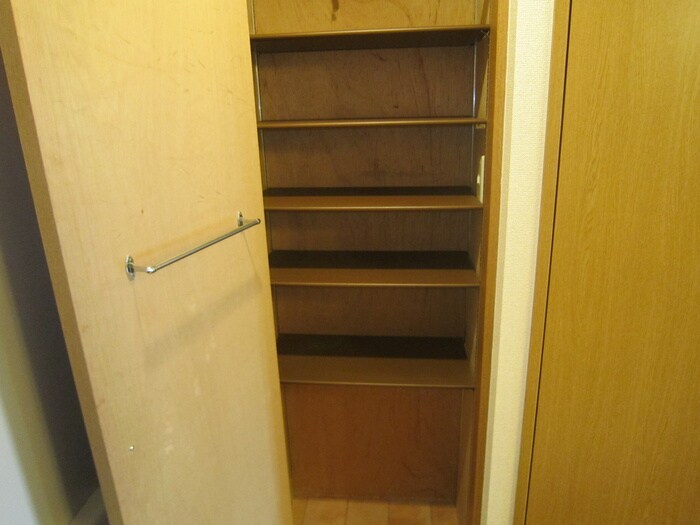 物件内観写真14　(靴箱)