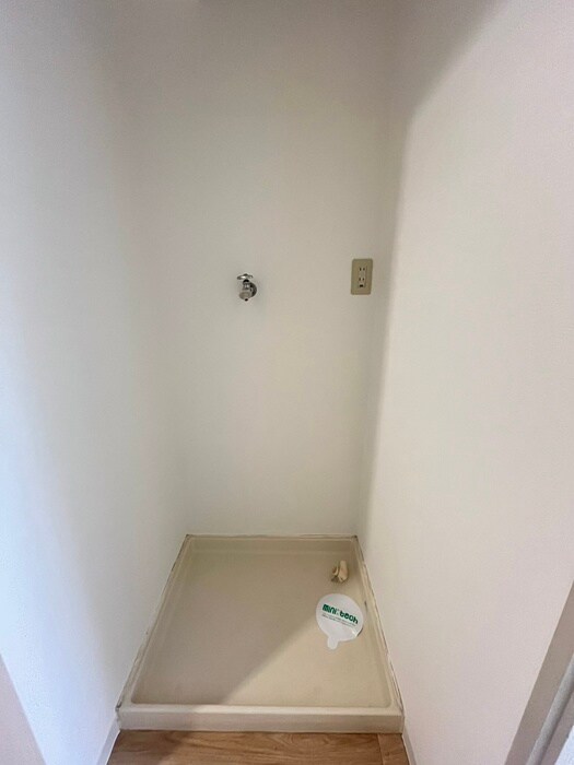 物件内観写真17　(洗濯機置場)