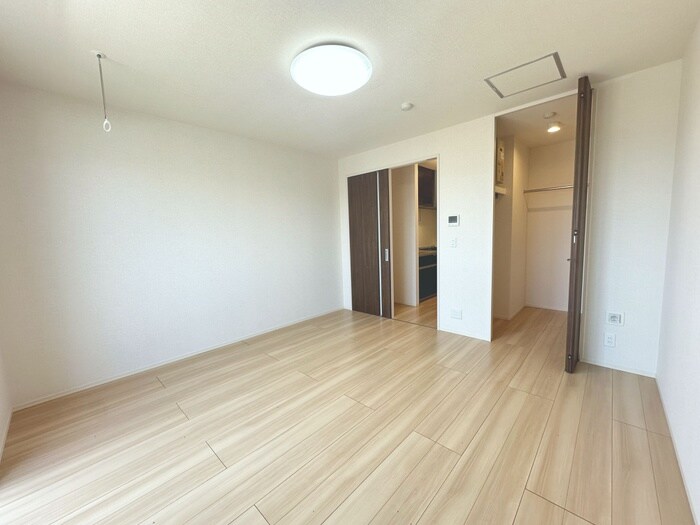 物件内観写真8　(居室)