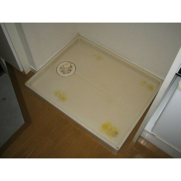 物件内観写真11　(洗濯機置場)