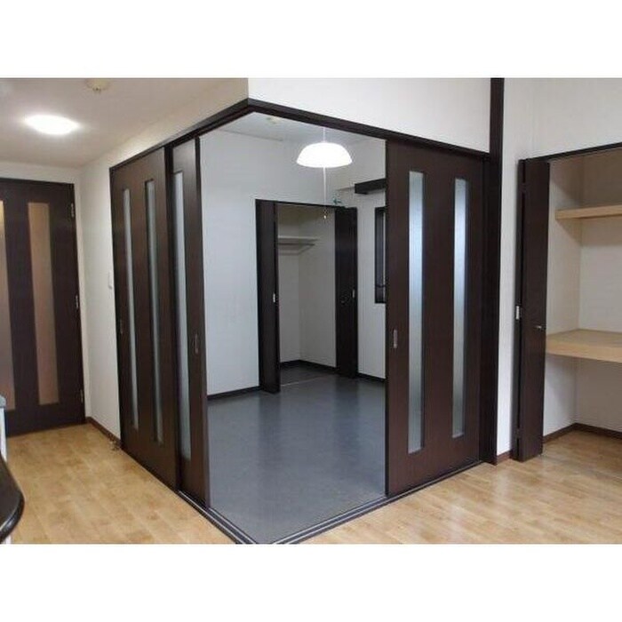 物件内観写真8　(居室)