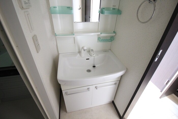 物件内観写真8　(洗面)