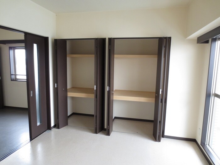 物件内観写真15　(収納)