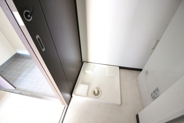 物件内観写真20　(洗濯機置場)