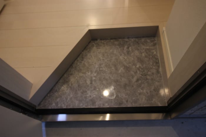 物件内観写真18　(玄関)