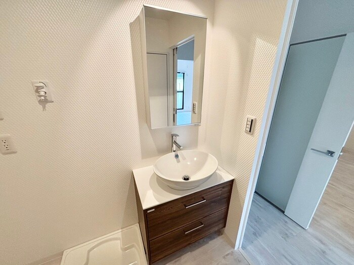 物件内観写真11　(洗面)