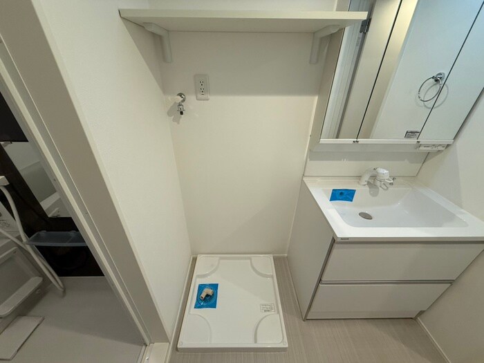 物件内観写真16　(洗濯機置場)