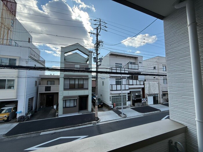 物件内観写真18　(室内からの展望)