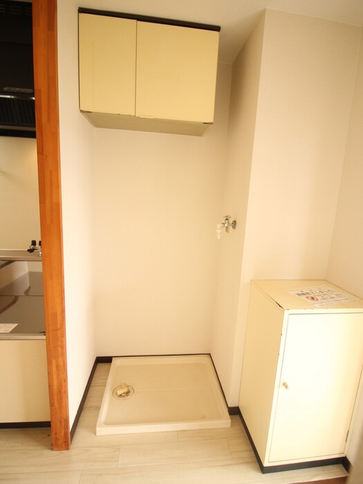 物件内観写真9　(洗濯機置場)