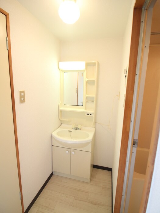 物件内観写真10　(洗面)