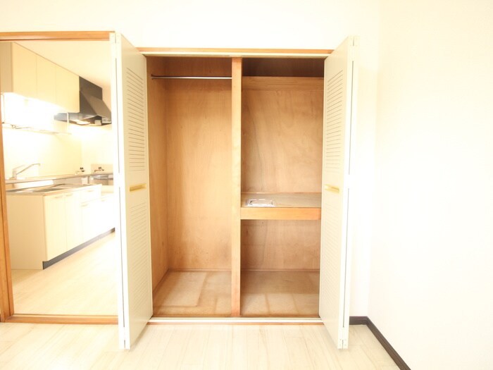 物件内観写真13　(収納)