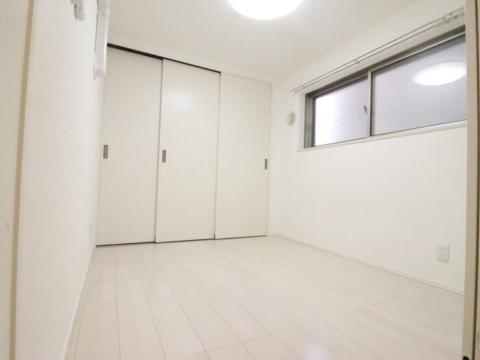 物件内観写真9　(居室)