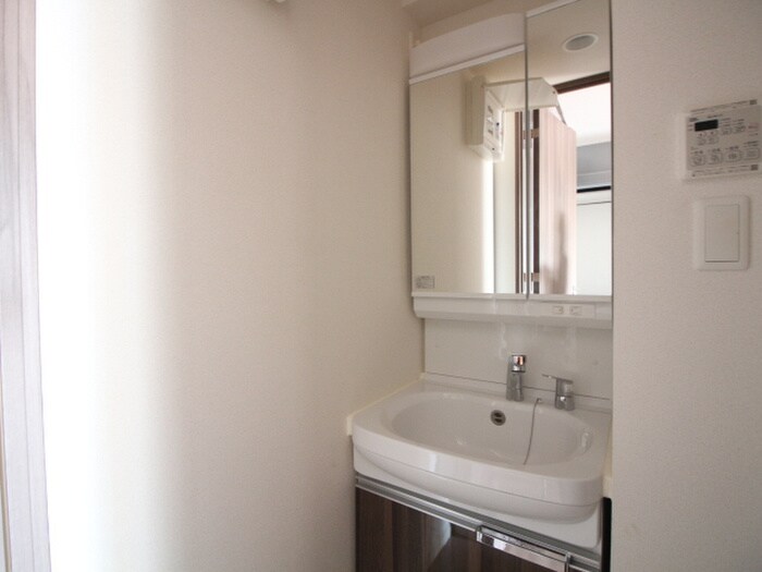 物件内観写真9　(洗面)