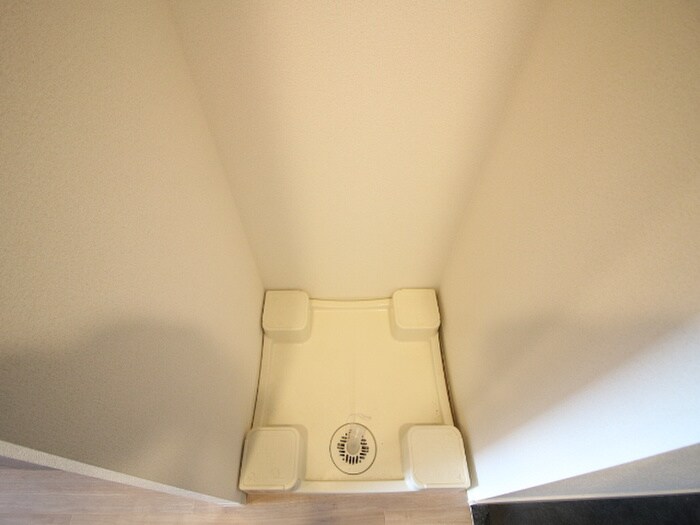 物件内観写真13　(洗濯機置場)