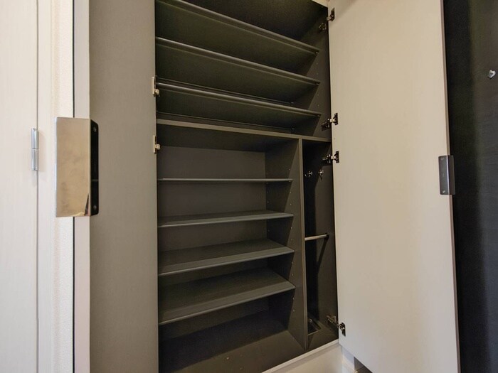 物件内観写真16　(靴箱)