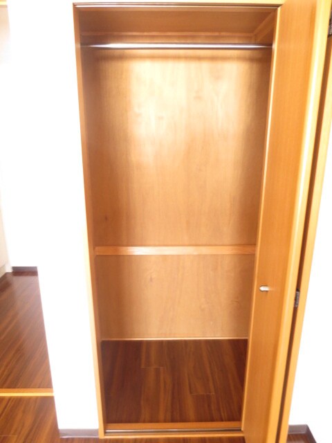物件内観写真12　(収納)