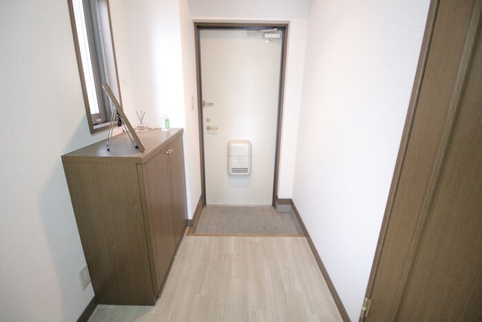 物件内観写真19　(玄関)