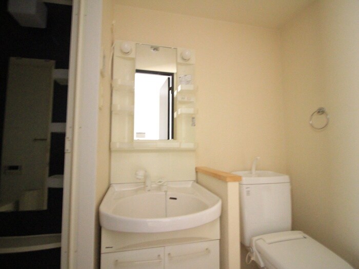 物件内観写真10　(洗面)