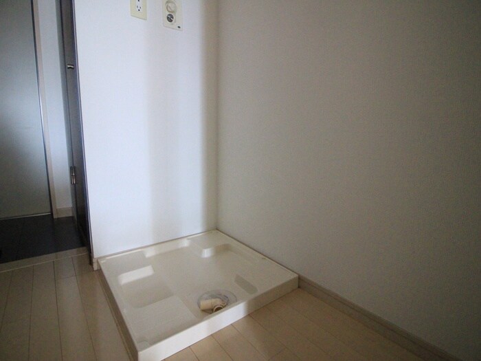 物件内観写真19　(洗濯機置場)