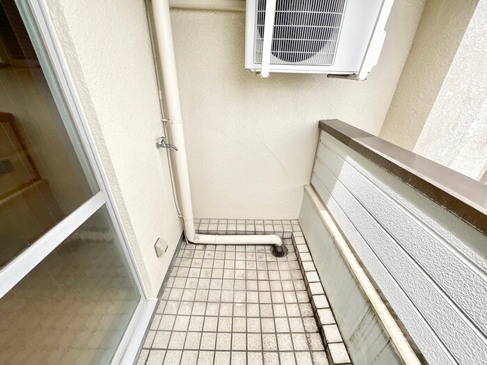 物件内観写真15　(洗濯機置場)