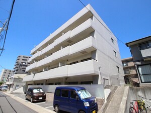 キャッスルメイ植田外観写真
