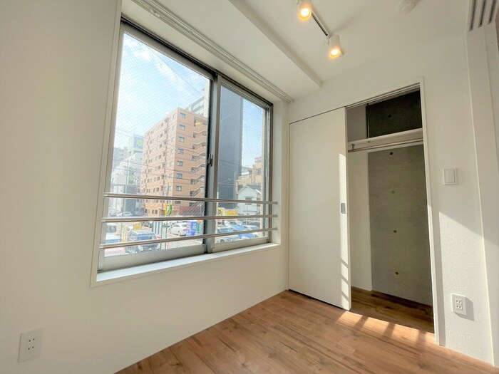 物件内観写真12　(収納)