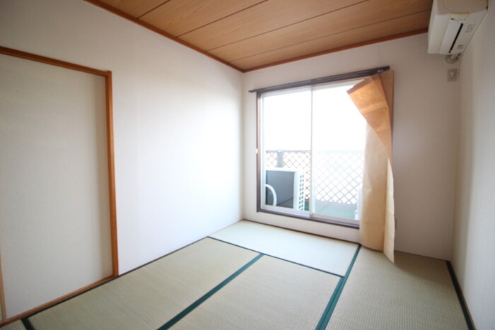 物件内観写真6　(居室)