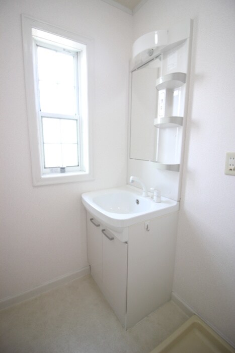 物件内観写真9　(洗面)