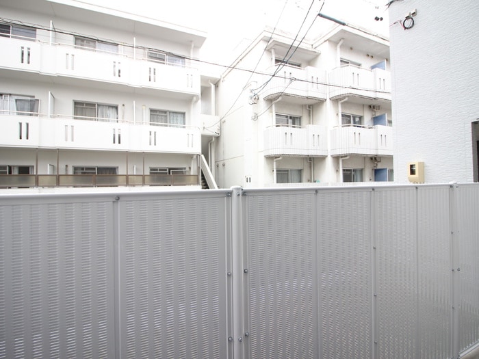 物件内観写真15　(室内からの展望)