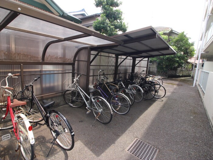 物件外観写真5　(駐輪場)