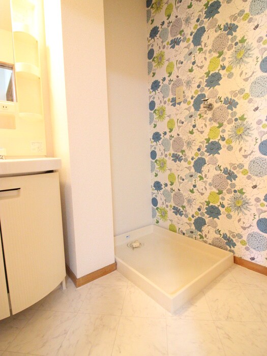 物件内観写真15　(洗濯機置場)