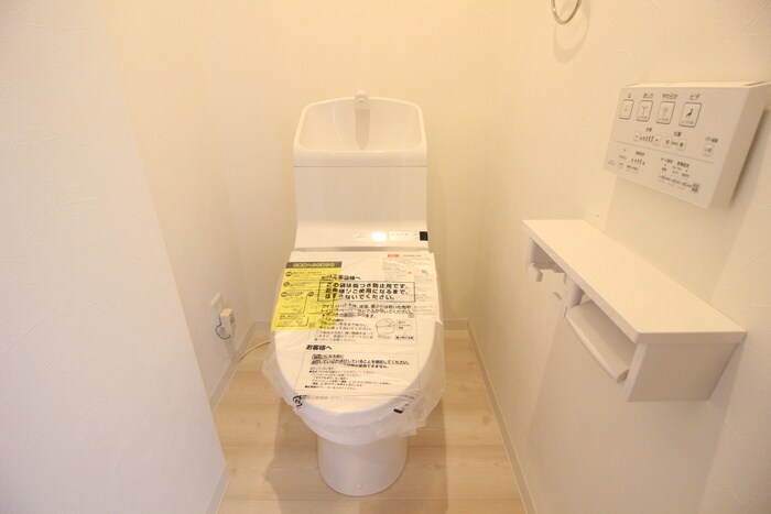 物件内観写真12　(トイレ)