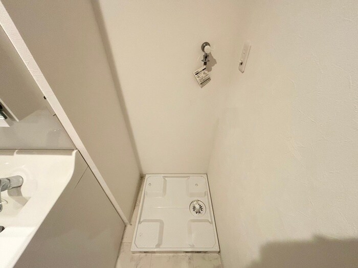 物件内観写真13　(洗濯機置場)