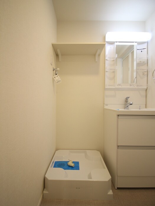 物件内観写真13　(洗濯機置場)