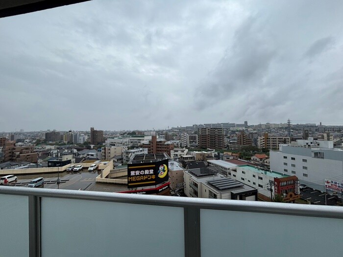 物件内観写真11　(室内からの展望)