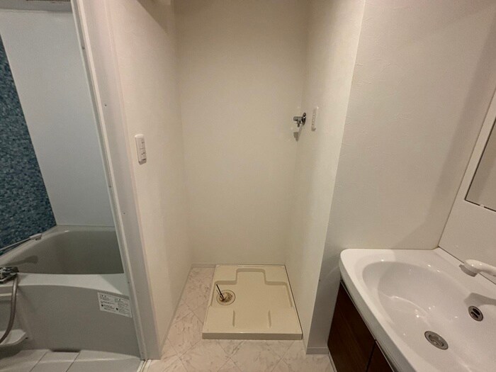 物件内観写真14　(洗濯機置場)