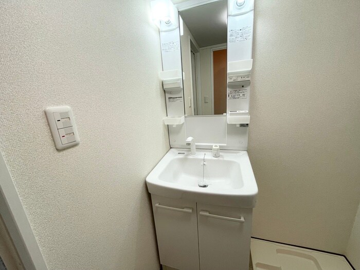 物件内観写真12　(洗面)