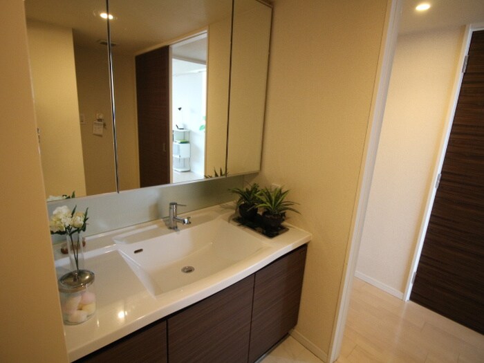 物件内観写真8　(洗面)