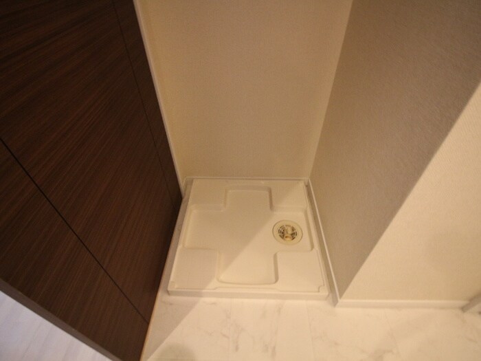 物件内観写真9　(洗濯機置場)