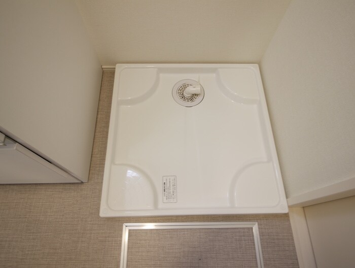 物件内観写真14　(洗濯機置場)