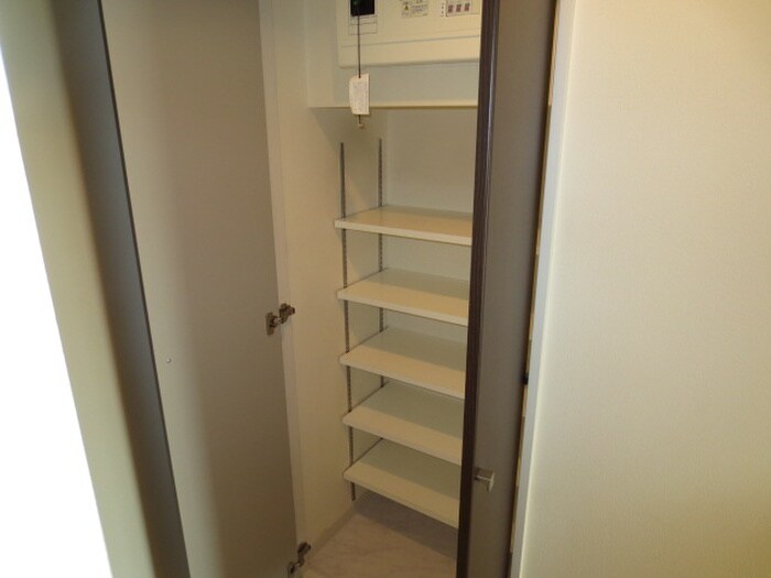 物件内観写真15　(靴箱)