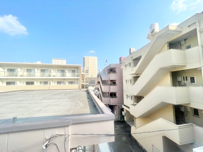 物件内観写真22　(室内からの展望)