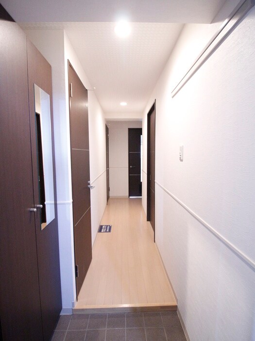 物件内観写真17　(廊下)