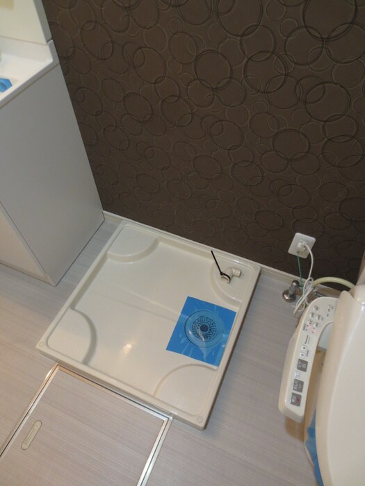 物件内観写真17　(洗濯機置場)