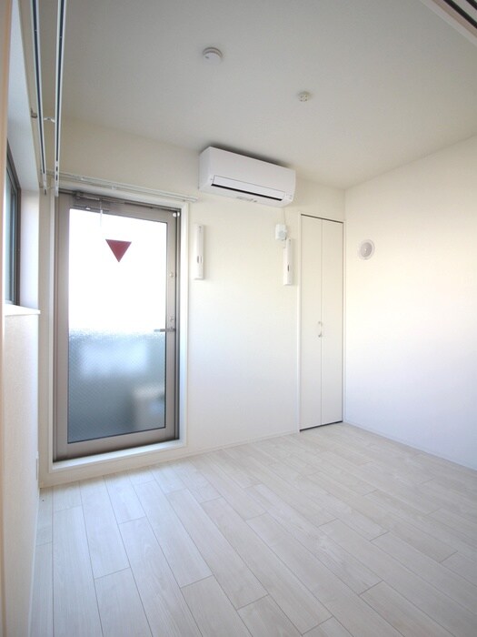 物件内観写真18　(居室)